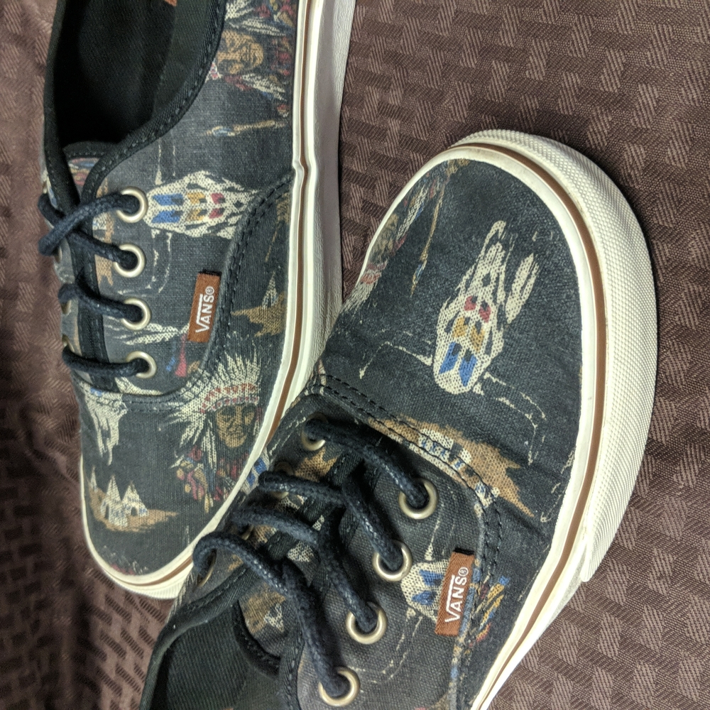 Vans - Picture 14 of 15